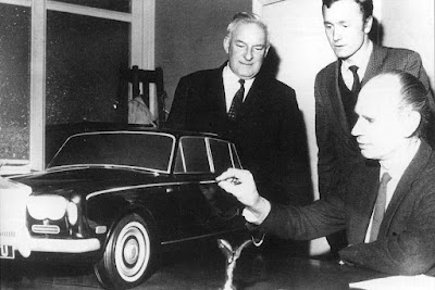 rolls royce silver shadow specialist essex a sketch model of the rolls royce silver shadow and the design team, in black and white.